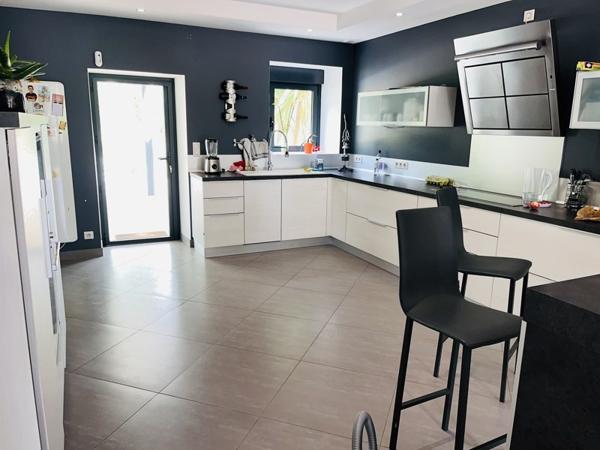 Maison à vendre |  Tonneins |  10 pièces | 280 m²