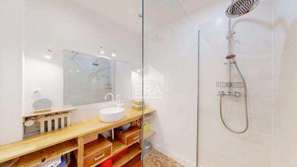 NICE - FLEURS / L. COCHOIS : JOLI 2 PIÈCES AVEC BALCONS ET MAGNIFIQUE VUE DÉGAGÉE