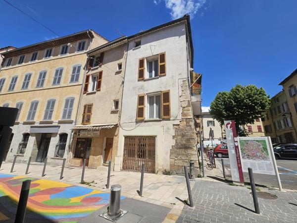 À VENDRE – T2 plein de potentiel à Draguignan – Quartier des Arts