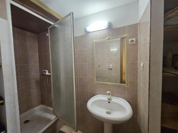 À VENDRE – T2 plein de potentiel à Draguignan – Quartier des Arts