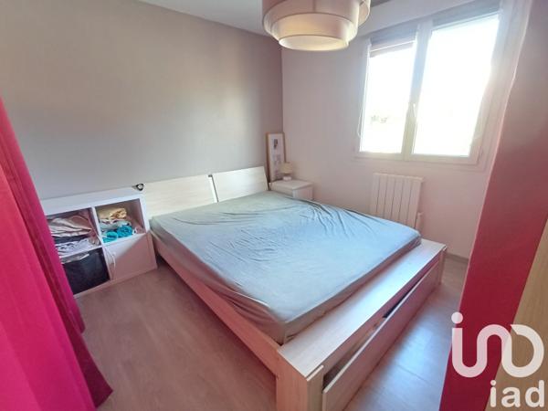 House for sale 4 rooms 83 m² Saint-Martin-la-Plaine