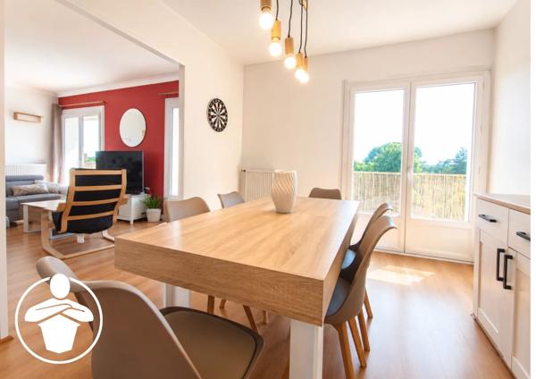 Vente                                                      Appartement
                        
                     4 pièces                      80 m2                     à Agen