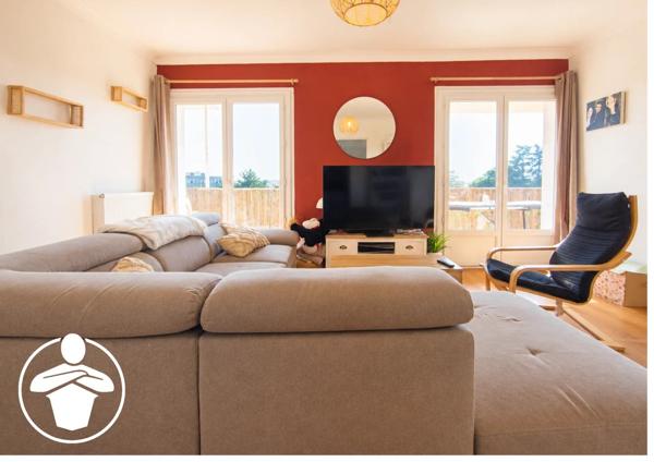 Vente                                                      Appartement
                        
                     4 pièces                      80 m2                     à Agen