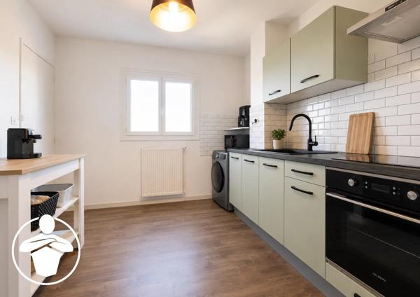 Vente                                                      Appartement
                        
                     4 pièces                      80 m2                     à Agen