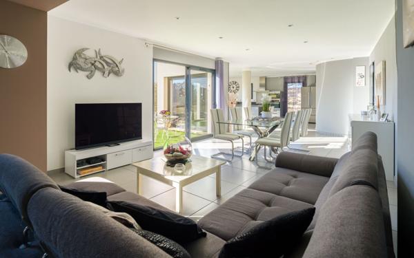 Maison à vendre    4 pièces • 134 m2 Forcalquier