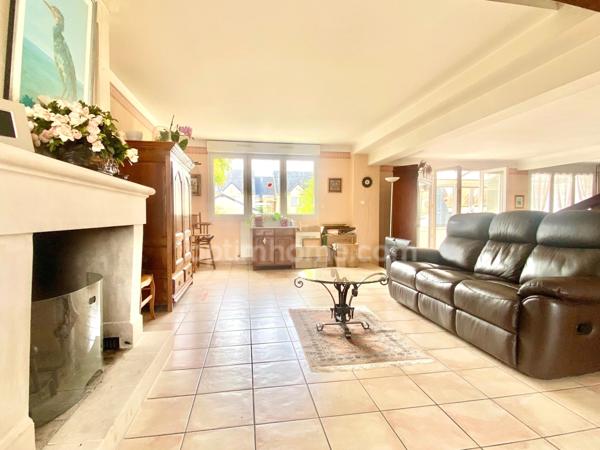 Maison à vendre OUISTREHAM avec vues mer des chambres - Tout proche de la plage - Emplacement ultra recherché !