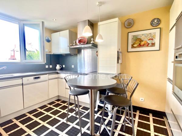 Maison à vendre OUISTREHAM avec vues mer des chambres - Tout proche de la plage - Emplacement ultra recherché !