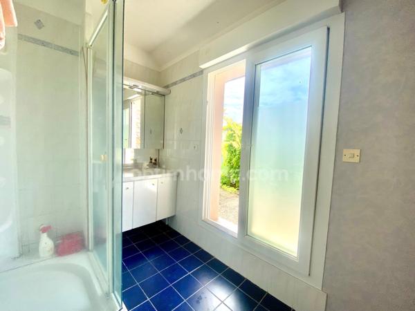 Maison à vendre OUISTREHAM avec vues mer des chambres - Tout proche de la plage - Emplacement ultra recherché !