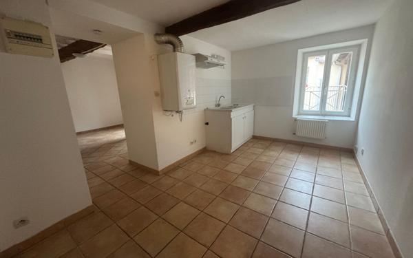 Immeuble à vendre    14 pièces •  Villemoustaussou