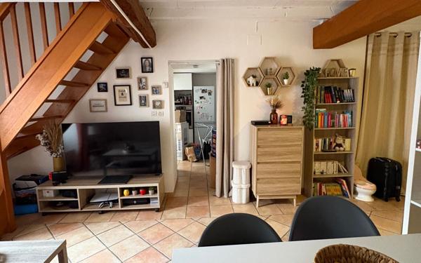 Immeuble à vendre    14 pièces •  Villemoustaussou