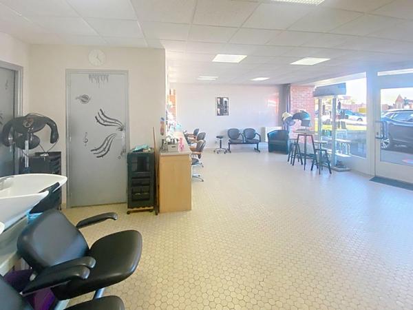 A découvrir un superbe fond de commerce SALON DE COIFFURE