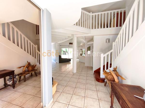 Vente
                Maison263 m² - 9 Pièces -
                    MONT DE MARSAN (40000)