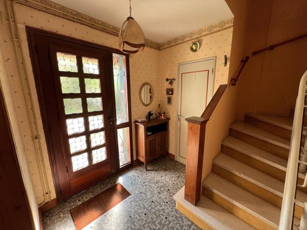 Maison 3/4 chambres et bureau, beau terrain de 581 m²