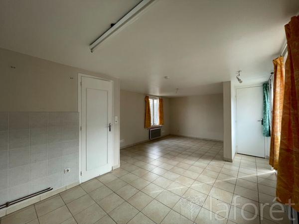 Location appartement près de Conches-en-Ouche - 1 pièce(s) - 27 m² - 330 € par mois