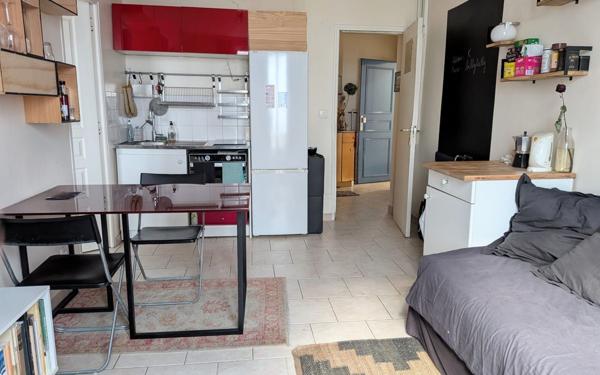 Appartement à vendre    5 pièces • 76,85 m2 Paris 11