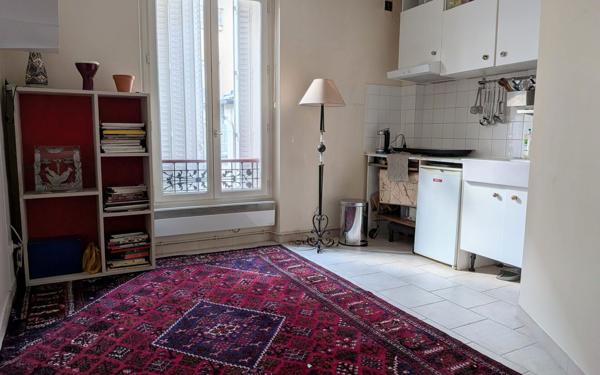 Appartement à vendre    5 pièces • 76,85 m2 Paris 11