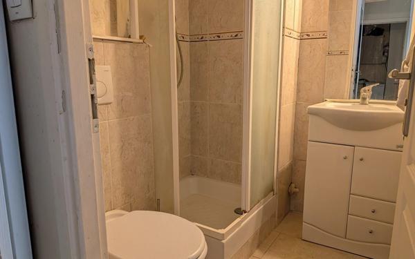 Appartement à vendre    5 pièces • 76,85 m2 Paris 11