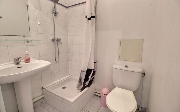 Appartement à vendre    1 pièce • 24 m2 Marseille 5