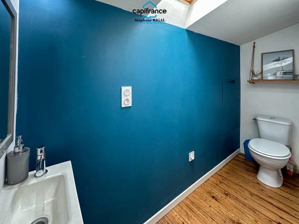Dpt Lot et Garonne (47), à vendre FUMEL maison de ville P6 de 130 m² - Parcelle de 135m²