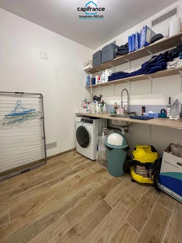 Dpt Lot et Garonne (47), à vendre FUMEL maison de ville P6 de 130 m² - Parcelle de 135m²