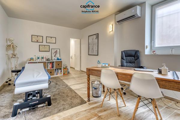 Dpt Lot et Garonne (47), à vendre FUMEL maison de ville P6 de 130 m² - Parcelle de 135m²