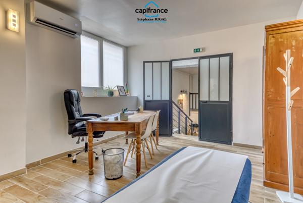 Dpt Lot et Garonne (47), à vendre FUMEL maison de ville P6 de 130 m² - Parcelle de 135m²