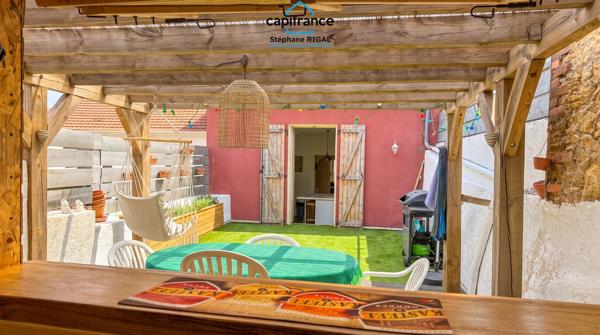 Dpt Lot et Garonne (47), à vendre FUMEL maison de ville P6 de 130 m² - Parcelle de 135m²
