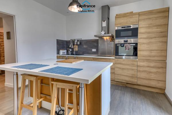 Dpt Lot et Garonne (47), à vendre FUMEL maison de ville P6 de 130 m² - Parcelle de 135m²