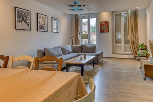 Dpt Lot et Garonne (47), à vendre FUMEL maison de ville P6 de 130 m² - Parcelle de 135m²