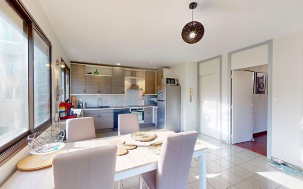 Appartement à louer    4 pièces • 156,28 m2 Le Monastère