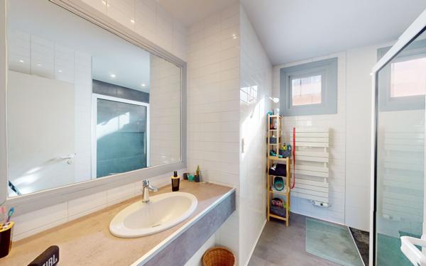 Appartement à louer    4 pièces • 156,28 m2 Le Monastère