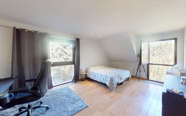 Appartement à louer    4 pièces • 156,28 m2 Le Monastère