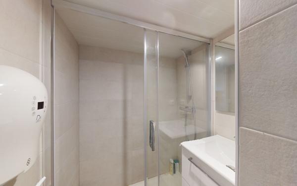 Appartement à louer    4 pièces • 156,28 m2 Le Monastère