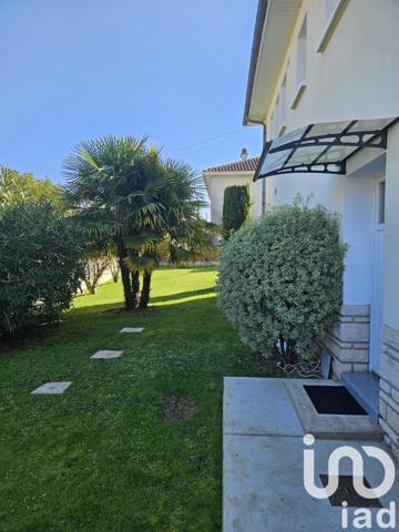 Maison de ville 5 pièces de 147 m² à Soyaux (16800)