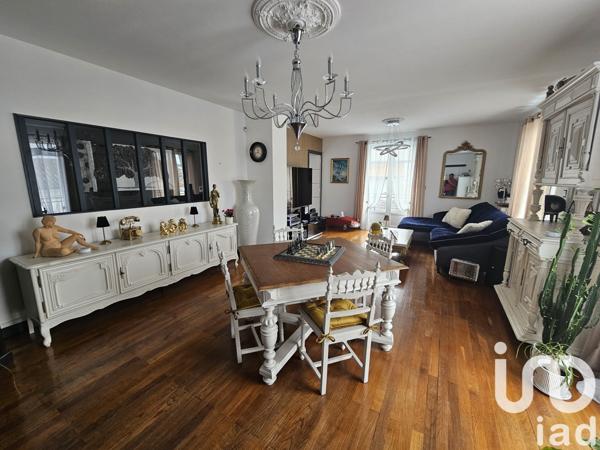 Maison de ville 5 pièces de 147 m² à Soyaux (16800)