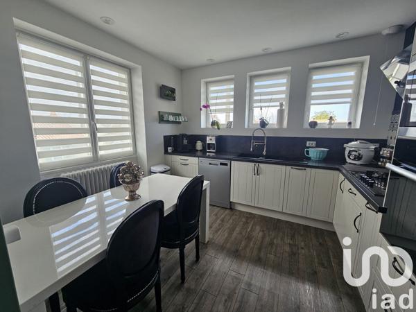 Maison de ville 5 pièces de 147 m² à Soyaux (16800)