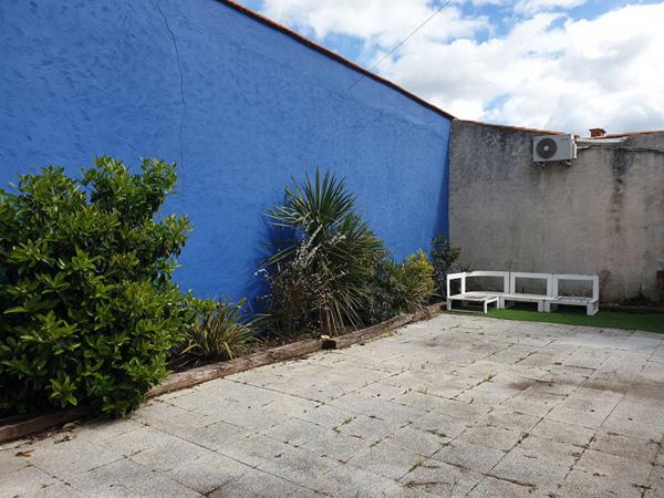 A LOUER Local commercial Aytre 128 m2