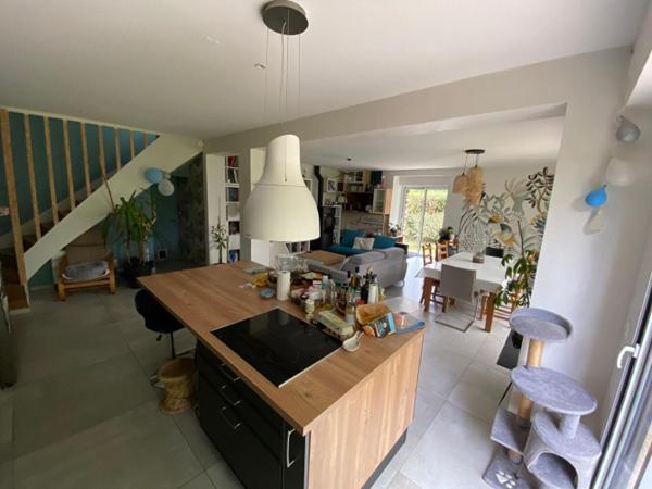 Propriété à L'Huisserie