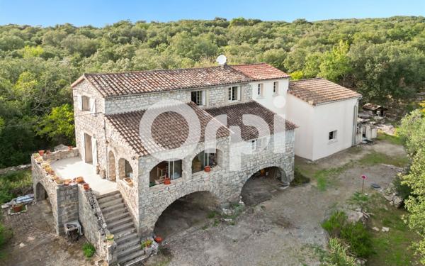 Maison à vendre    7 pièces •  Labeaume