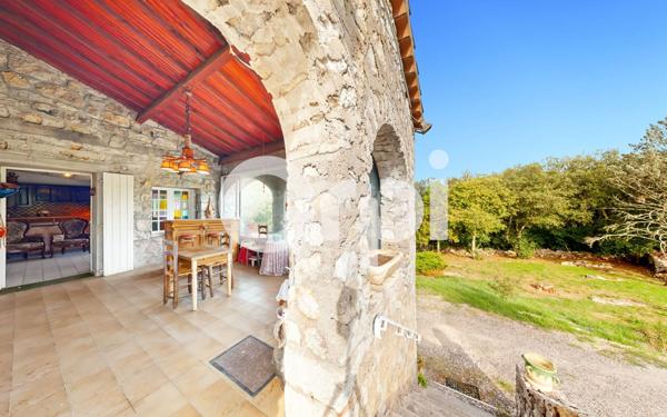 Maison à vendre    7 pièces •  Labeaume