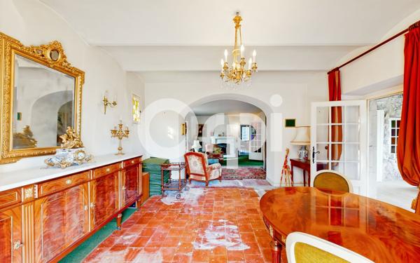 Maison à vendre    7 pièces •  Labeaume