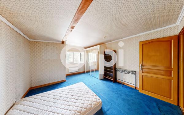 Maison à vendre    7 pièces •  Labeaume