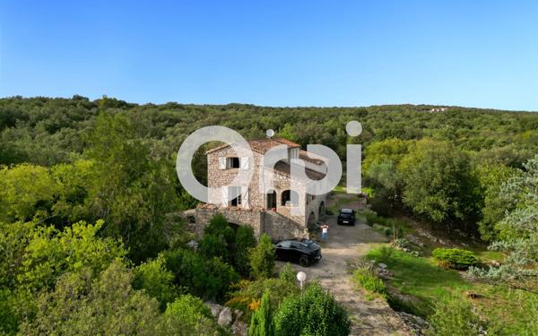 Maison à vendre    7 pièces •  Labeaume