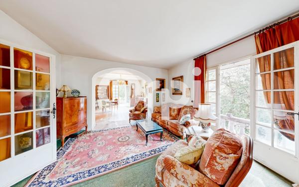 Maison à vendre    7 pièces •  Labeaume