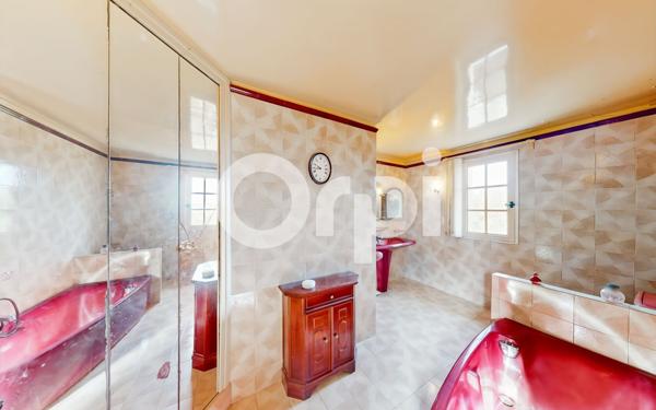 Maison à vendre    7 pièces •  Labeaume