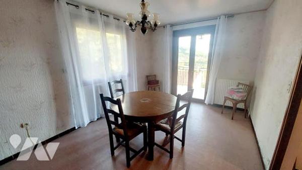 Maison T4 de 86 m2 avec garage et jardin clos cœur de village et soleil