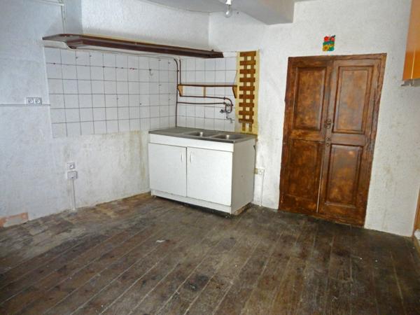 Dpt Pyrénées Orientales (66), à vendre ILLE SUR TET maison P3 de 43 m² à rénover