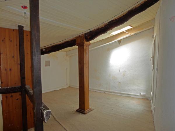 Dpt Pyrénées Orientales (66), à vendre ILLE SUR TET maison P3 de 43 m² à rénover