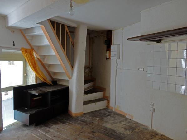 Dpt Pyrénées Orientales (66), à vendre ILLE SUR TET maison P3 de 43 m² à rénover