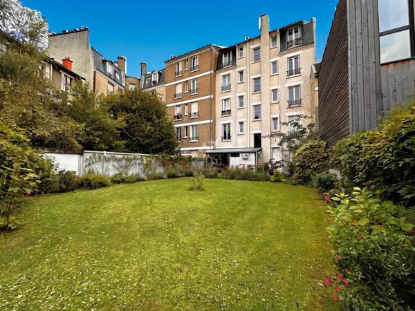 Viroflay - Charmant 2 pièces avec beau jardin commun au calme! €222 000 ** - Référence 606-C